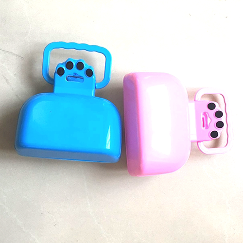 Pet toilet dog poop clip pickup clip new toilet catch puppy dog ​​clip toilet Teddy going out supplies