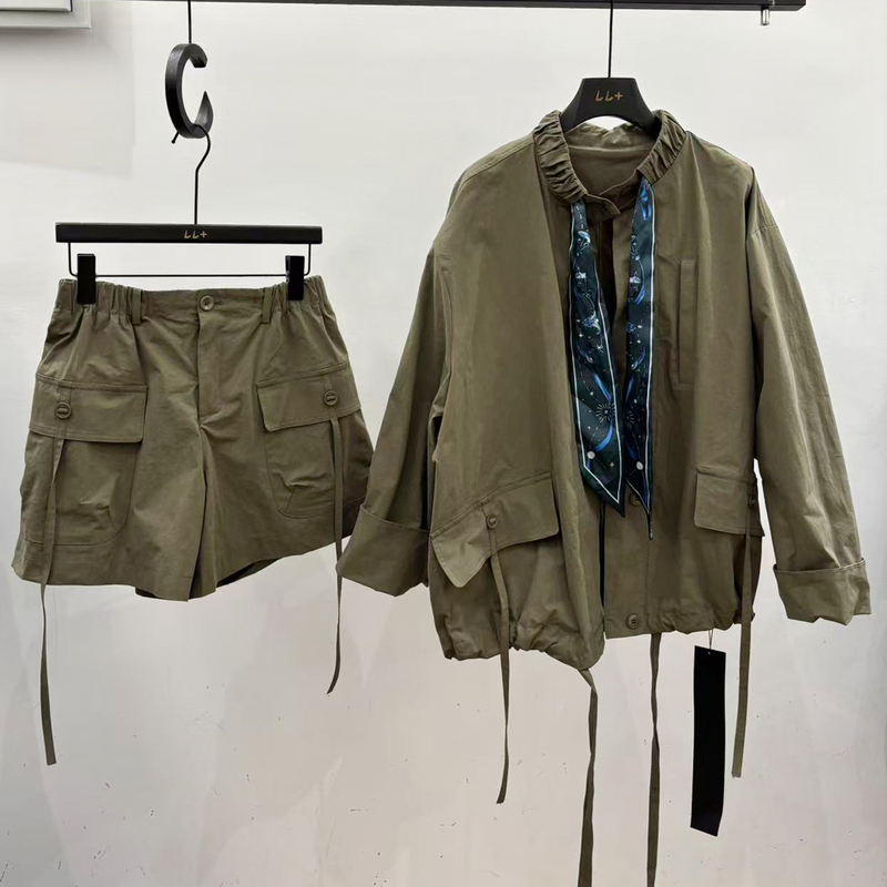 2026 Autumn New Workwear Suit for Women: Loose Windbreaker Jacket with Printed Scarf and Casual Shorts Two-Piece Set Trendy 2026 Autumn New Workwear Suit for Women: Loose Windbreaker Jacket with Printed Scarf and Casual Shorts Two-Piece Set Trendy