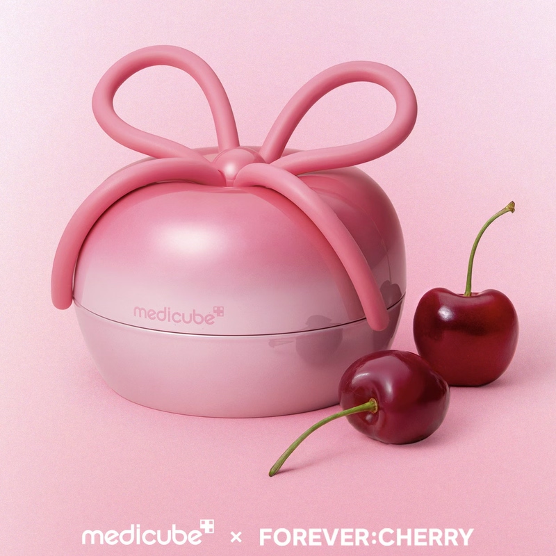 [in Transit] Purchased from Japan, Medicube Collaboration with Zhang Yuanying, Cherry Portable Cushion Brush, Celebrity Style