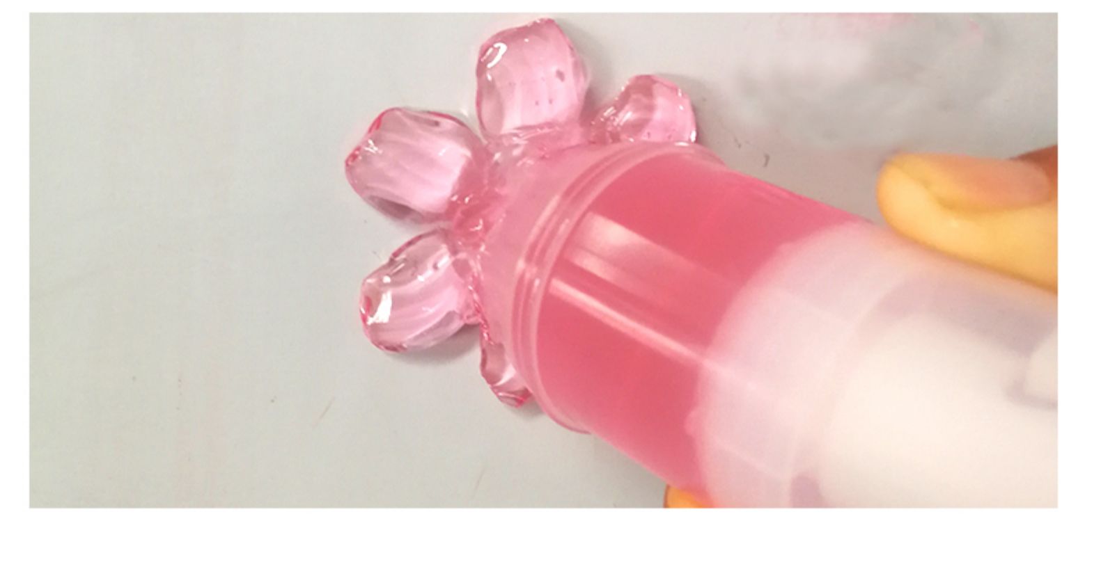 nước tẩy quần áo Nhật Bản Kobayashi toilet nhà vệ sinh hoa gel hoa nhỏ hoa làm sạch mùi hương nhà vệ sinh khử mùi - Trang chủ nước lau kính gift 4l