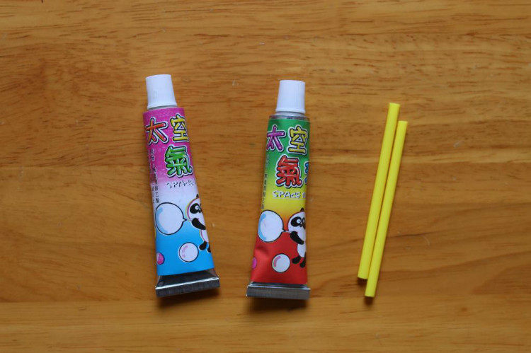 Big tube bubble gum Space balloon blowing wave gum 70 post-80 post-90 post-childhood classic nostalgic toy memories