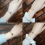Phiên bản Hàn Quốc của vòng tay nữ đơn giản bằng thép titan không phai cá tính mạng vòng tay đỏ bạn gái sinh viên vòng tay yêu thương trái tim - Vòng đeo tay Cuff vòng tay đá thạch anh