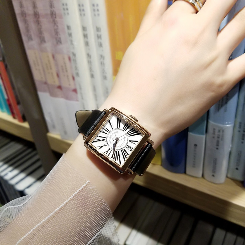 French small crowdwatch temperament small square table women 2019 new student ladies'belts' minimalist retro waterproof