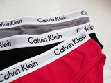 [美国超市采购Calvin Klein纯棉大红色CK女士三角内裤低腰3条盒装]
