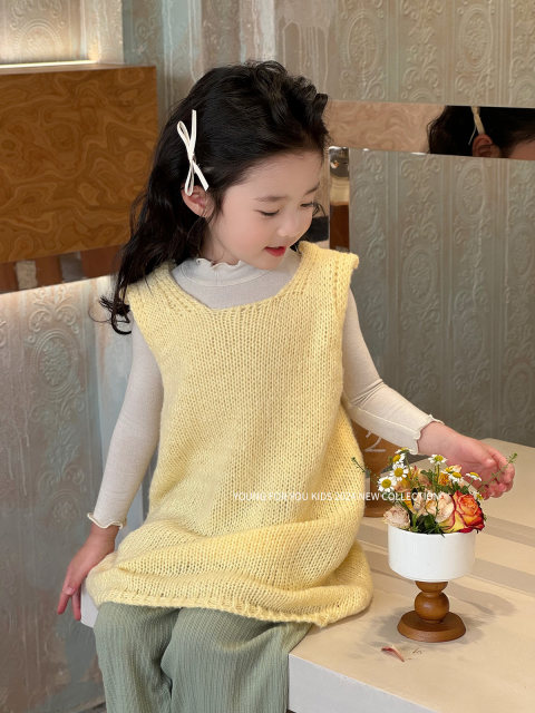 YFY spring girls' Korean style knitted sweater skirt vest vest skirt flared pants suit western style dress two-color