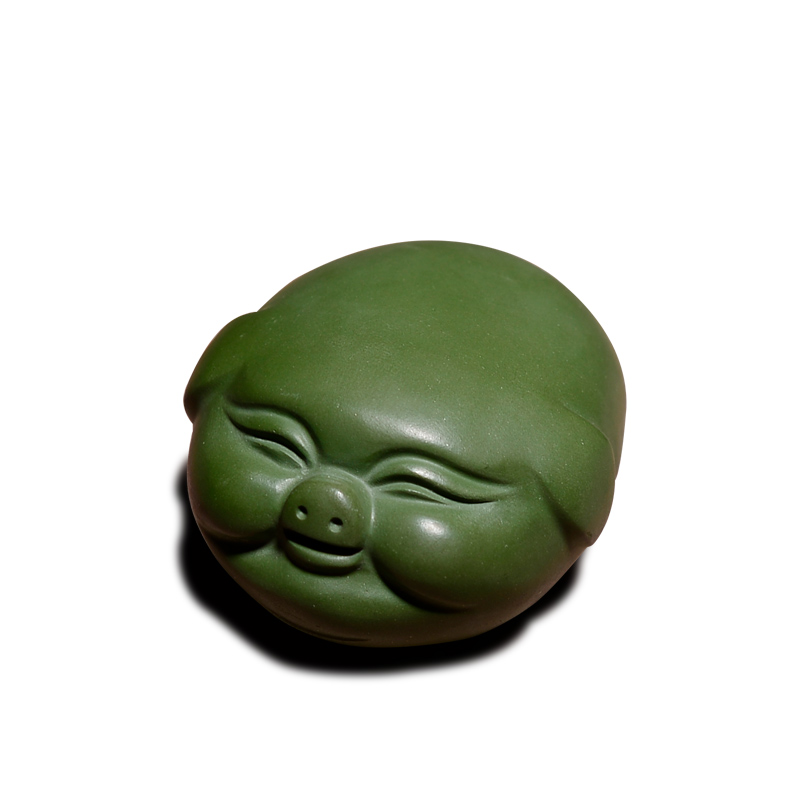 In the macro - yixing purple sand tea pet kung fu tea tea tray with parts of furnishing articles play fun pet tea always happy"
