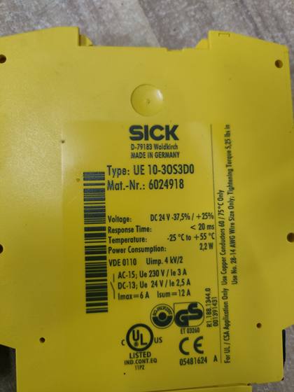 SICK 안전 릴레이 UE10-30S3D0, 수입용으로 분해 및 포장됨