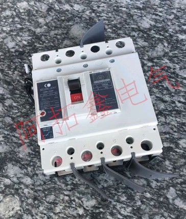 Beijing People's Circuit breaker GM5-250P Y2B Y1D 1000V Y1D Photovoltaic series breaker Goodangxiang