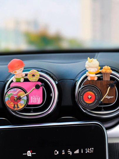 Новый автомобильный освежитель воздуха 2025 года, милый декор для вентиляционных отверстий кондиционера, аксессуар для интерьера автомобиля, кукла для женщин