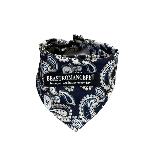 Петухой собака, интернет -знаменитый треугольник шарф, красивые ретро -аксессуары, большая собака, лабрадор Золотая слюна полотенце