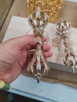 The Tibetan nine-strand vajra is 19CM long and weighs about 390 grams. Seiko only makes the Tibetan nine-strand vajra.