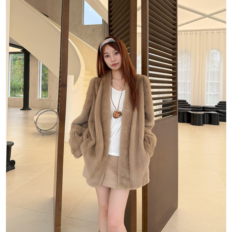 Miss Mink【White Moonlight】New Imported Whole Mink Velvet Mink Fur Coat Young Mink Fur Outerwear for Women