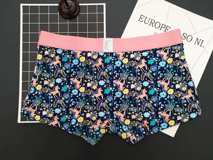 Một bộ phim hoạt hình cá tính thời trang đồ lót nam Unicorn boxer eo modal cotton thủy triều nam và nữ quần short đồ lót ren quyến rũ