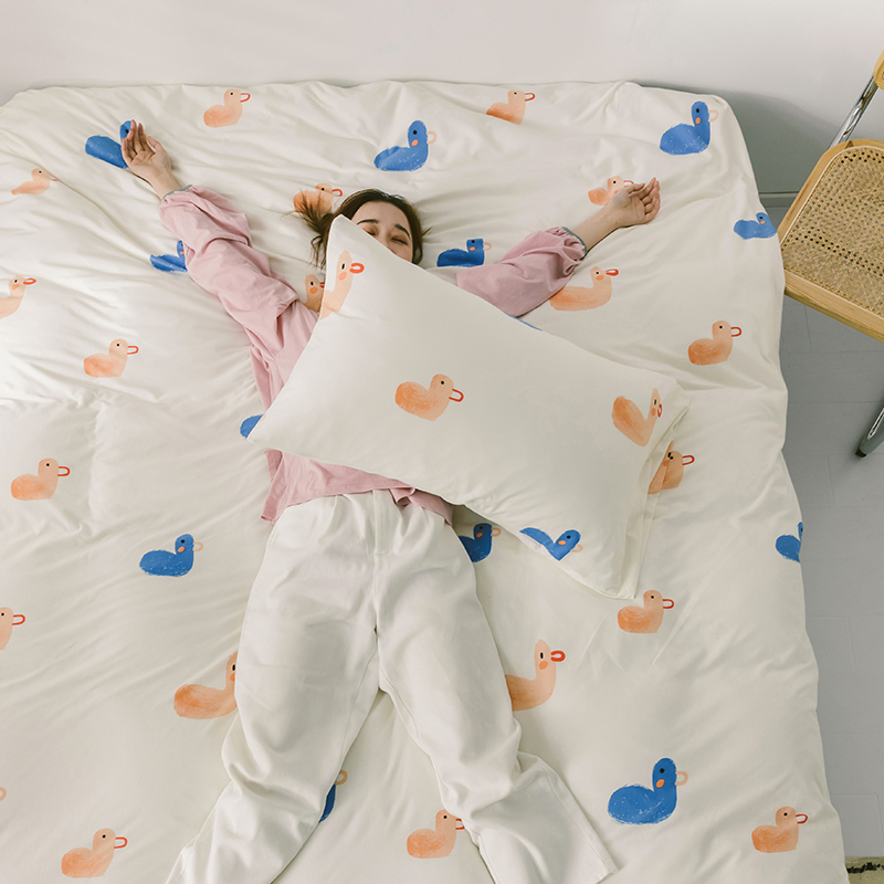 New baby grade knitted cotton four-piece set cotton Tianzhu cotton naked sleeping sheets quilt cover bedding cute fat duck duck