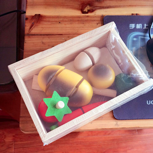 Children's childhood small wooden box cut to see toys Wooden vegetables and fruits cut to see