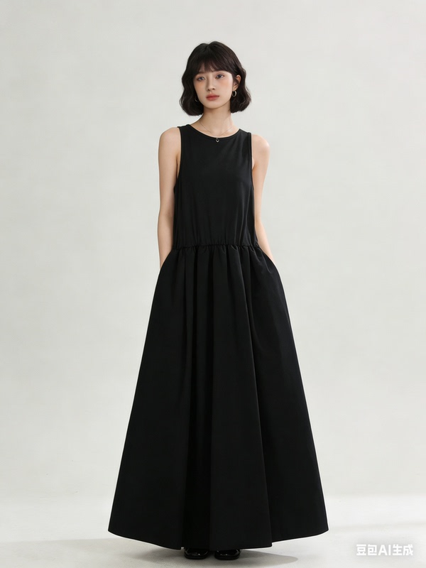 M165 Size Japanese Niche Designer Brand Doux French Hepburn Style, Ballet Style Little Black Dress.