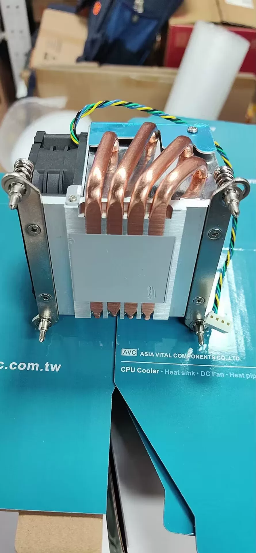 Официальная версия Intel Xeon W-2175 14 ядер 28 потоков кэш 19.25M, 2.50 ГГц 1 год гарантии