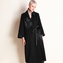 U N Q big-name heavy industry sheep leather embroidered micro-trumpet sleeve Australian woolen cashmere coat womens long coat
