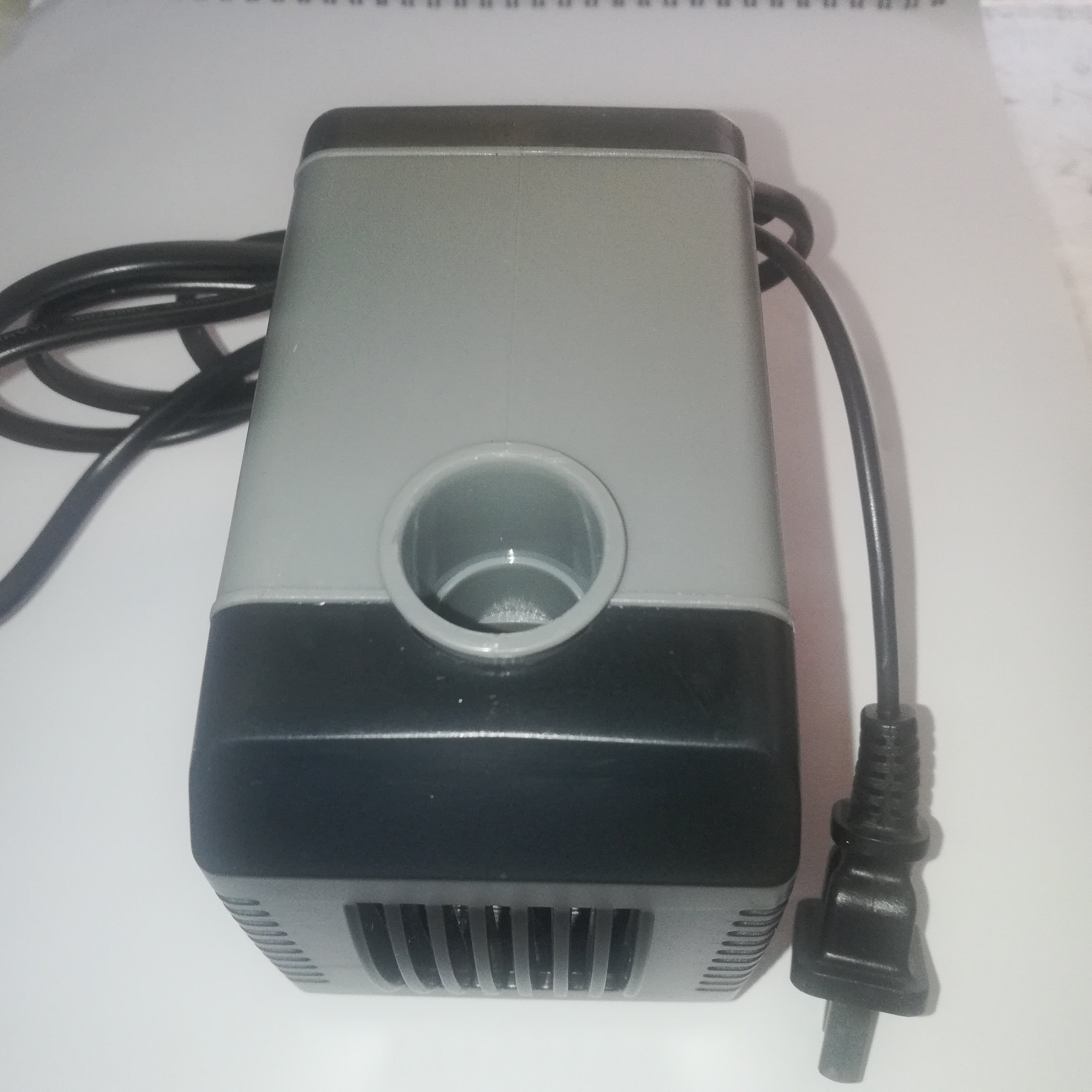 Maintenance of the accessories of the pump in the easy-to-engrave laser sealing machine pump