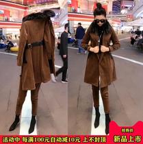 Wear the same brown corduroy coat with puffy coat mid-length suit for autumn and winter warm womens wear