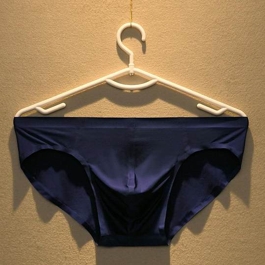 日本冰丝男士内裤夏季超薄无痕三角裤青年个性舒适透气中腰短裤头