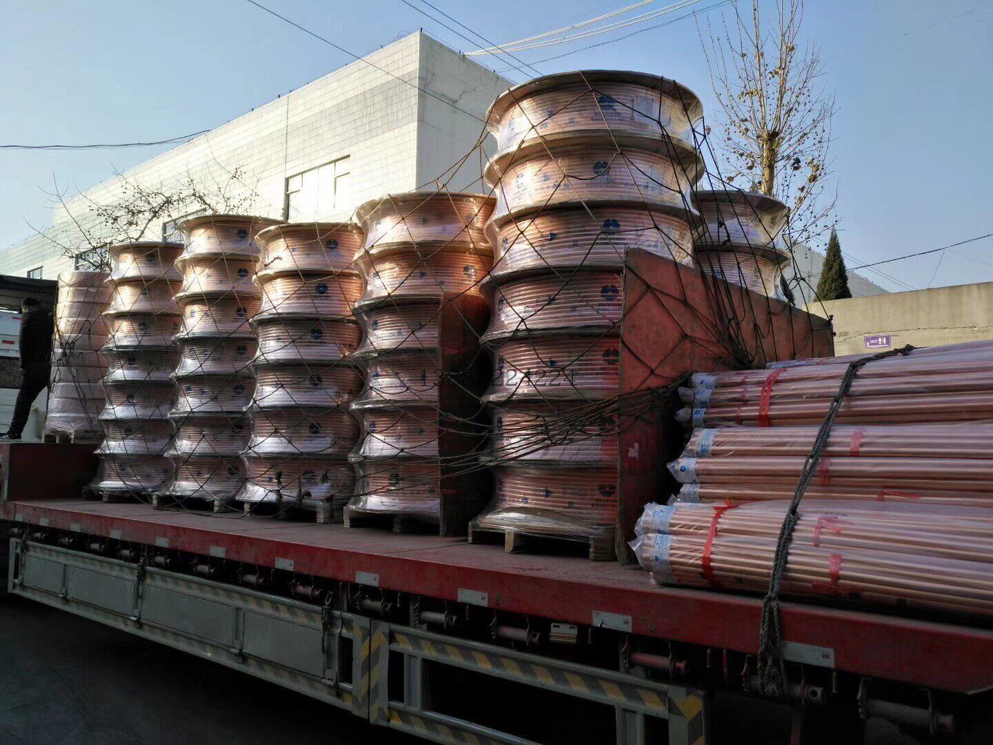 R410A copper tube Various specifications and sizes please consult the futures current price air conditioning group connecting tube before shooting