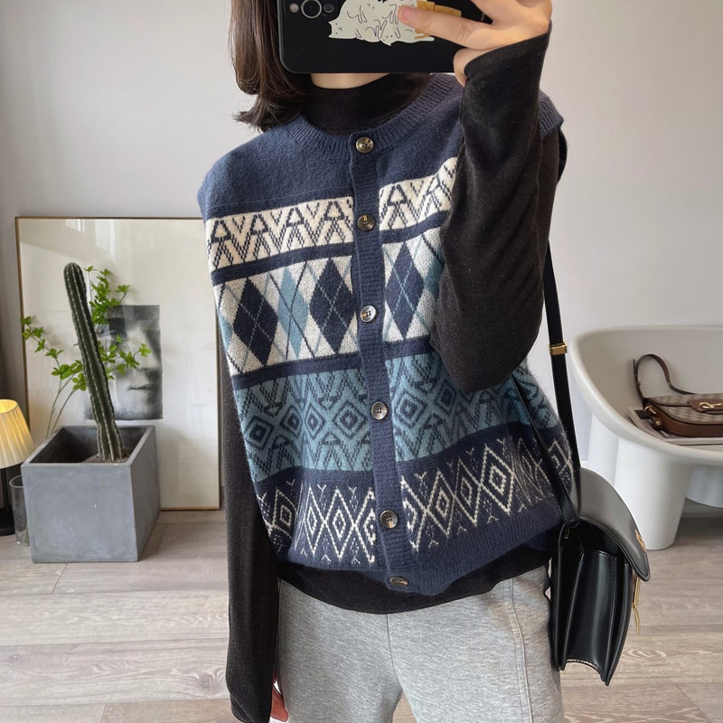 Retro diamond jacquard knitted vest women's autumn vest 2021 new loose Korean version vest top