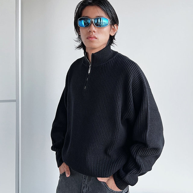 ROARINGWILD black half-zip turtleneck sweater