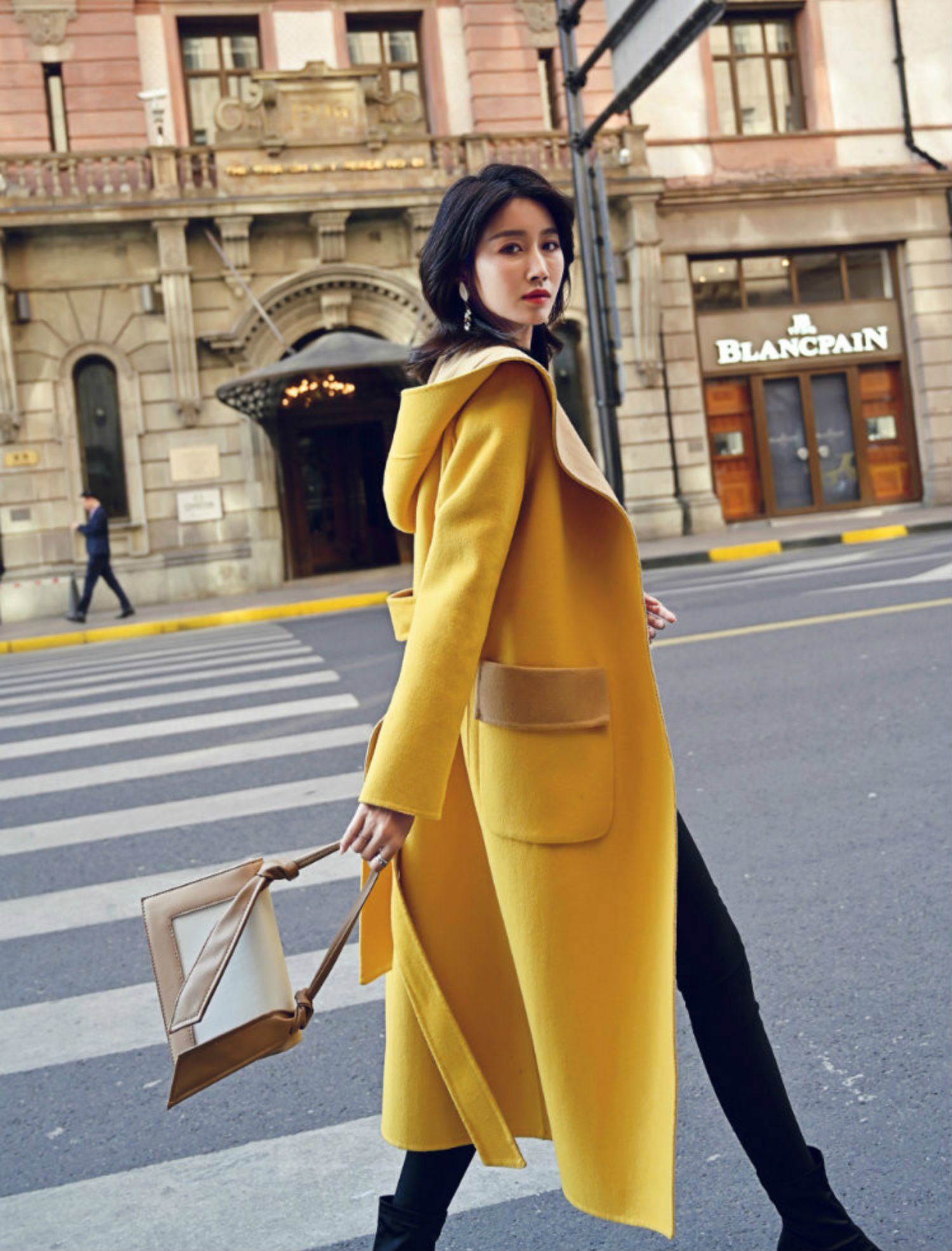 Mùa xuân 2019 và áo khoác cashmere hai mặt mới, áo khoác len len màu vàng trong chiếc mũ trùm đầu dài Slim Hepburn - Accentuated eo áo mẫu áo dạ đẹp