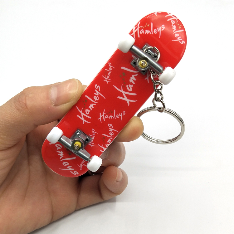New Pint Red Board White Wheel Mini Fingertips Toy Finger Skateboard Key Button Girl Sails Bag Pendant 7 New Year's Gift
