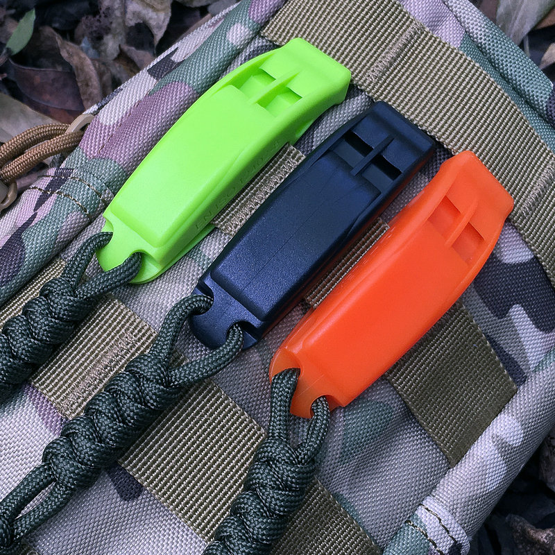 Outdoor whistle life-saving whistle plastic survival whistle dual-frequency high-frequency survival whistle multi-functional field survival warning whistle