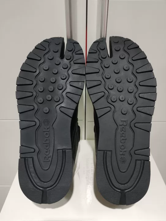 maison margiela reebok CL Tabi Stewn Maggie спортивная обувь для отдыха H04864