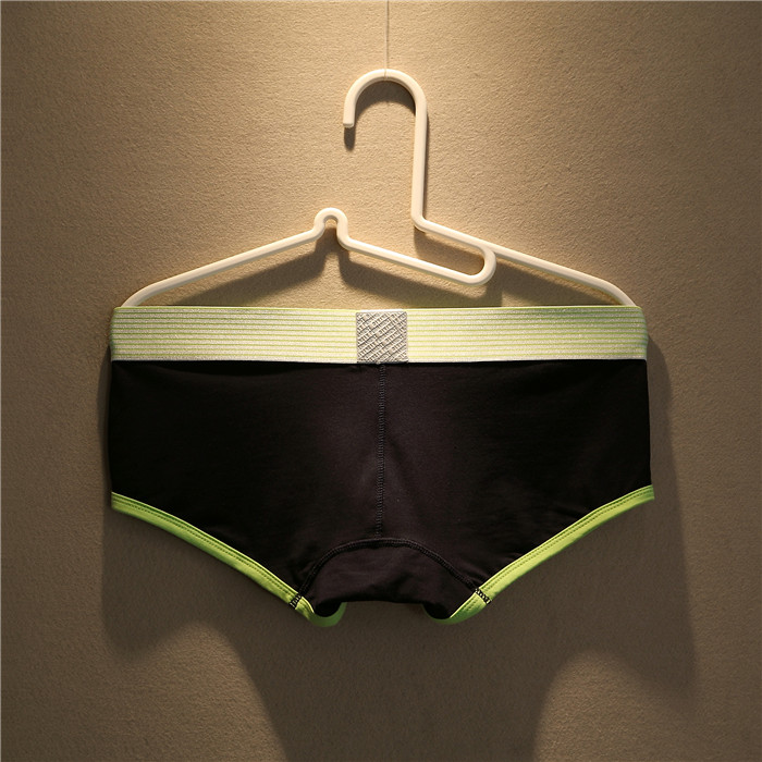Đồ lót nam thời trang eo thấp cotton gợi cảm boxer thanh niên thoáng khí thể thao U lồi màu rắn boxer sịp con voi