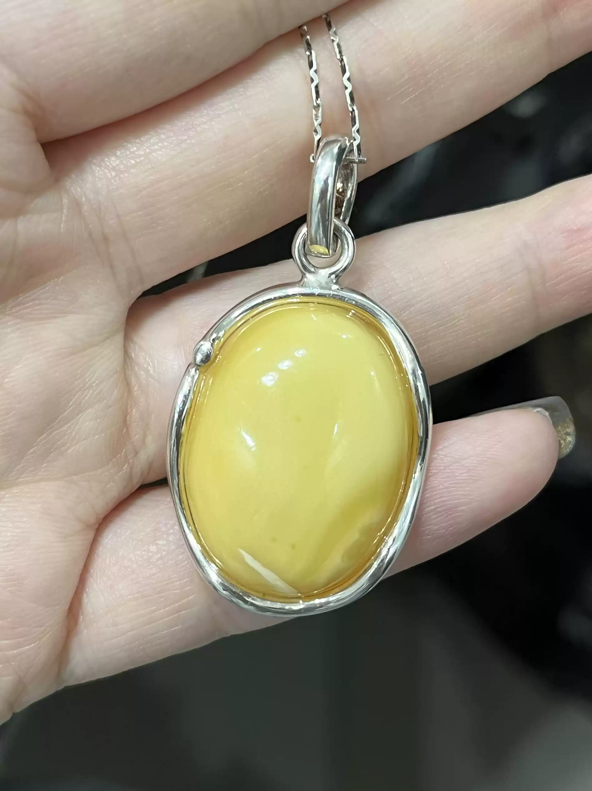 已售丶欣赏丶纯天然原矿琥珀蜜蜡奥利奥瓷白蜡植物蜜妖孽塔链项链