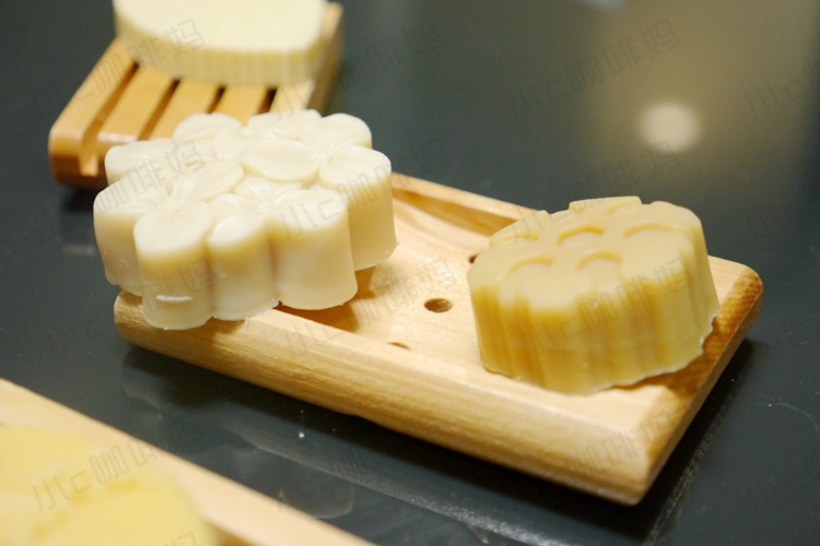 (c mother) chamomile white wine soap silk road cold handmade soap diy material package package