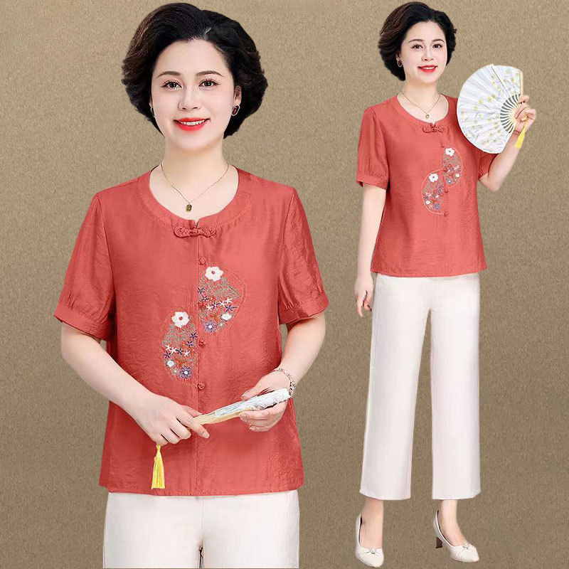 Middle-Aged and Elderly Mothers' Summer Short-Sleeved Cotton and Linen Shirts, Sportswear, Stylish Tops for Grandmothers, Embroidered Two-Piece Suits Middle-Aged and Elderly Mothers' Summer Short-Sleeved Cotton and Linen Shirts, Sportswear, Stylish Tops for Grandmothers, Embroidered Two-Piece Suits