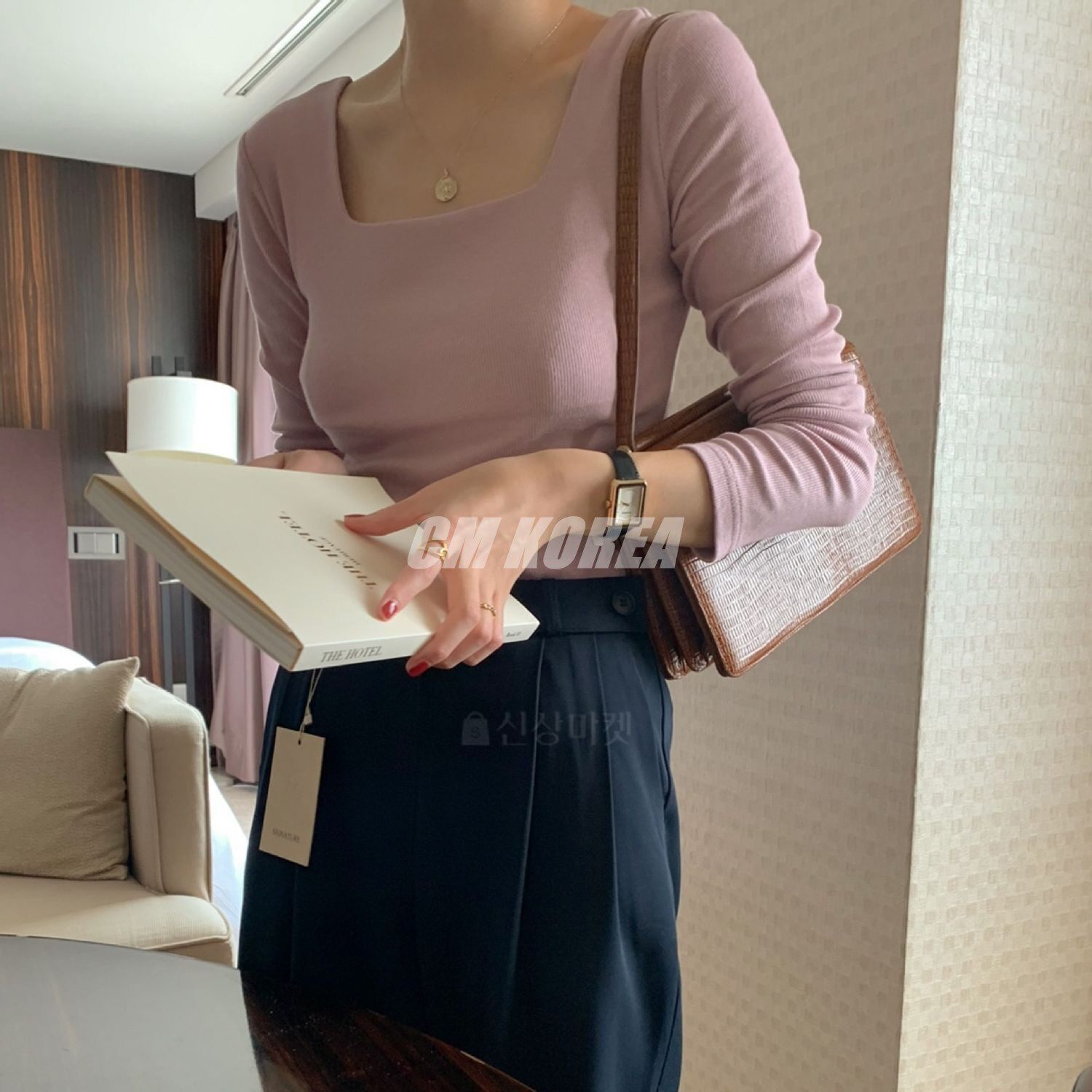 signature Strawberry Home Korea Dongdaemun Long-sleeved square collar bottoming shirt T-shirt