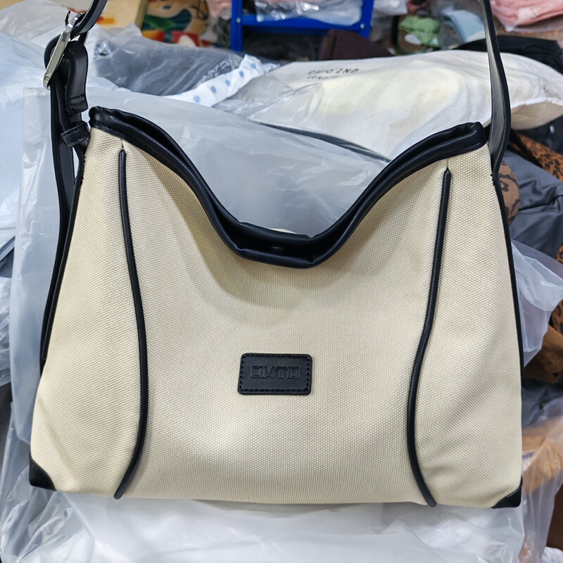 2026 New Fashion Single-Shoulder Underarm Bag with a Niche High-End Feel, Large Capacity for Commuting, Handbag Tote Crossbody Bag