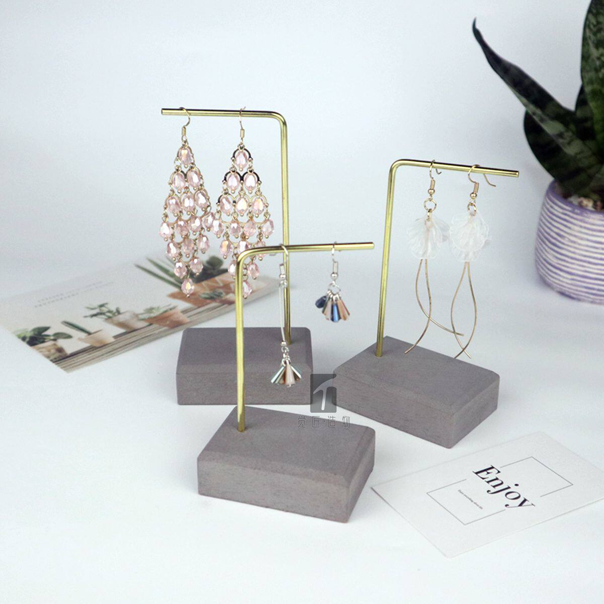 Original clear cement concrete brass earrings display stand ear jewelry photo display props desktop jewelry storage