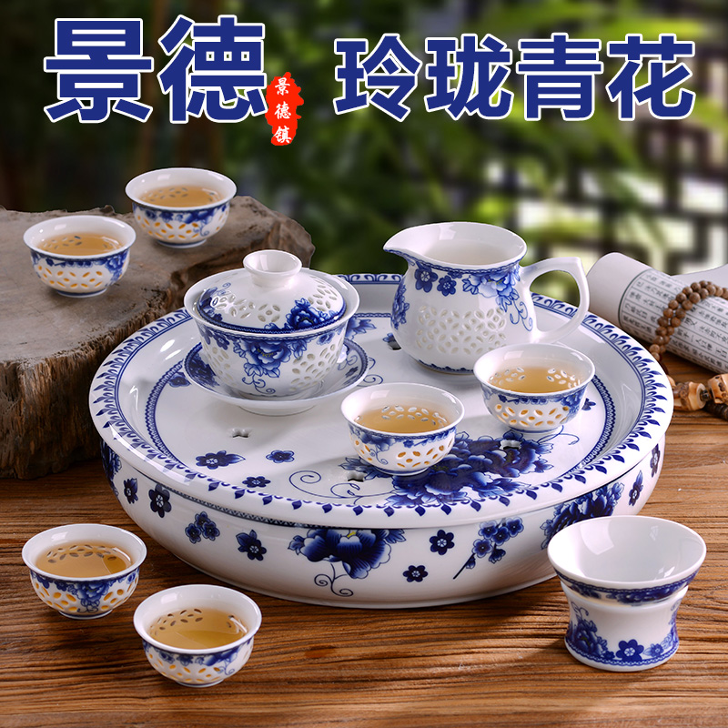 Blue and white porcelain tea set exquisite household jingdezhen ceramic kung fu tea cups honeycomb hollow out GaiWanCha plate