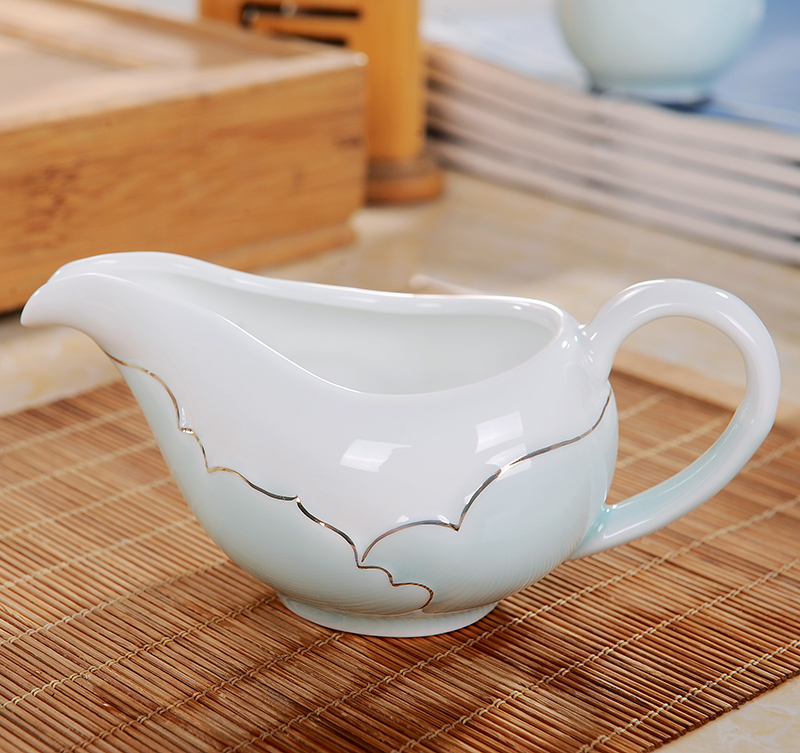 Ceramic tea set manually kung fu tea set jingdezhen Ceramic GaiWanCha way home a gift of a complete set of tea sets