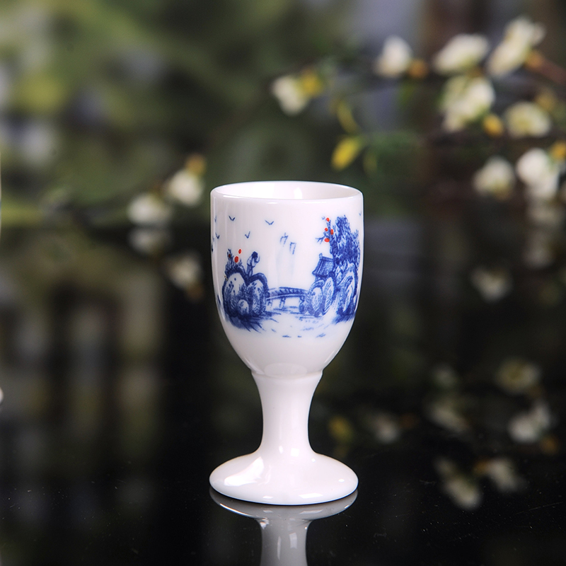 Blue and white wine wine suits for jingdezhen ceramic wine bottles hip antique white wine goblet gift boxes