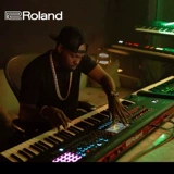 Роланд Роланд Фантом-6 7 8 61 Ключ 76 Ключ 88 Ключ и половина полного электронного синтезатора