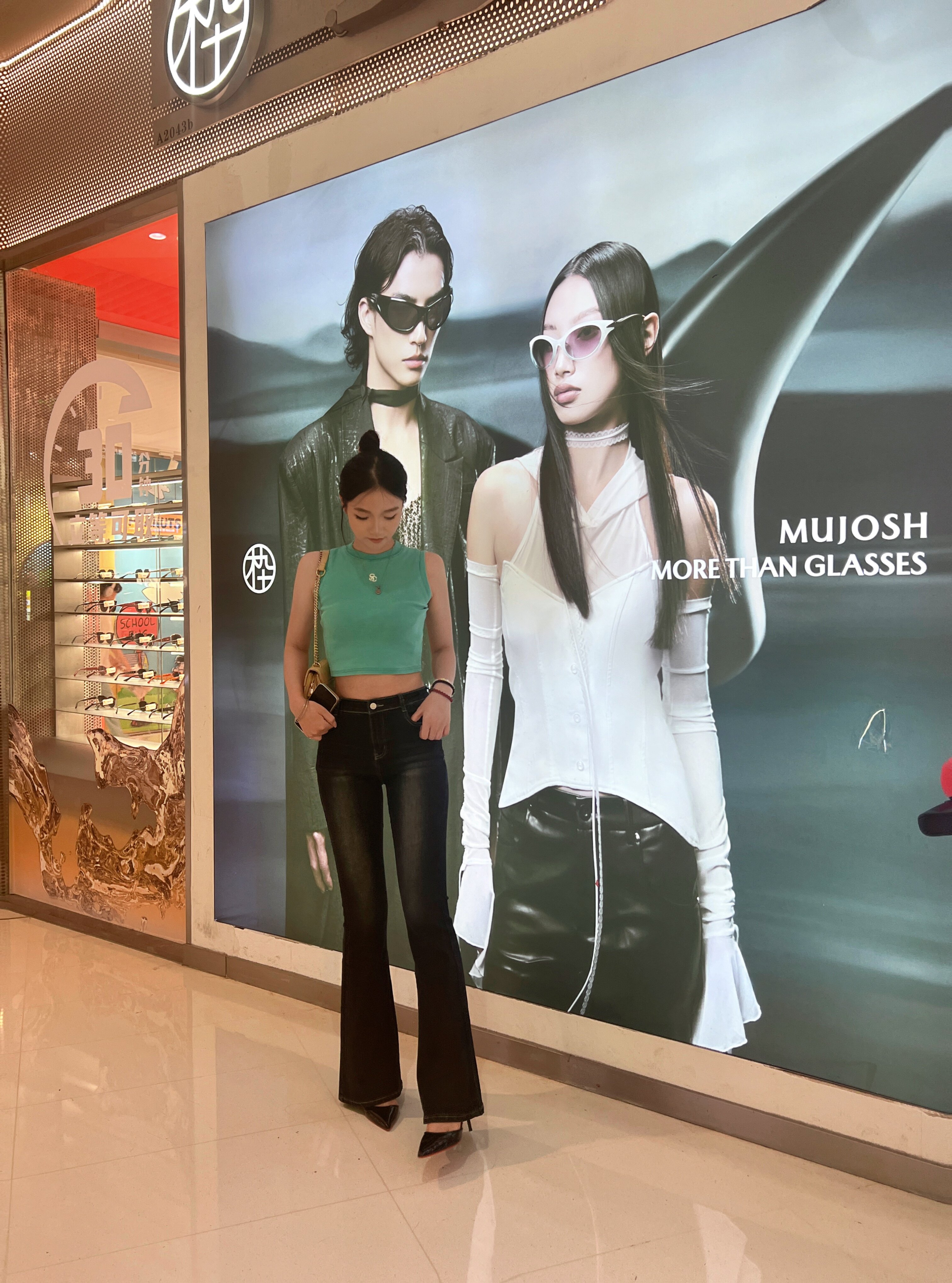 YOYO X2复古深蓝微喇牛仔裤 低腰设计辣妹风十足 提臀剪裁勾勒蜜桃曲线