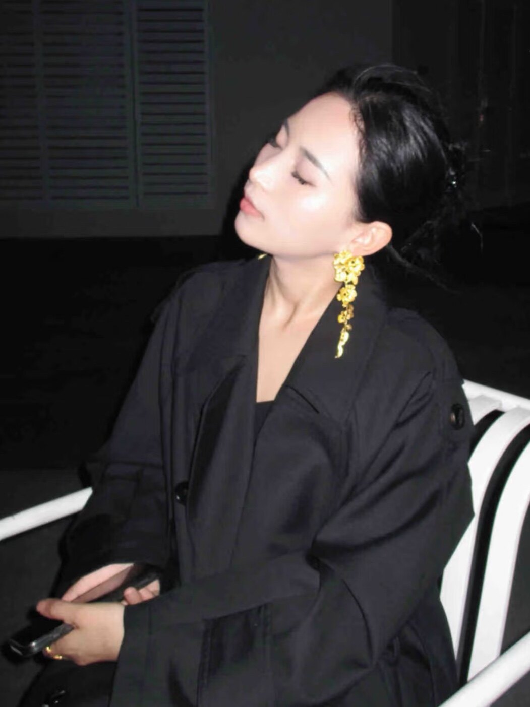 解锁法式优雅密码——周淼ZHOUMIAO"巴黎旧梦"风衣穿搭图鉴