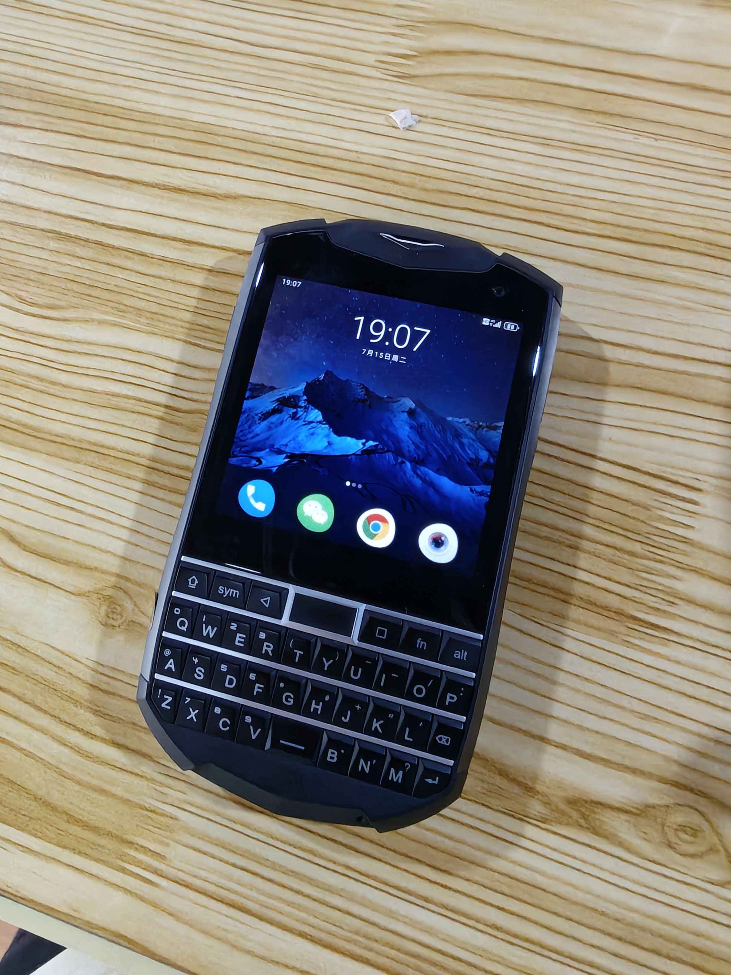 Unihertz Titan Pocket SIMフリー