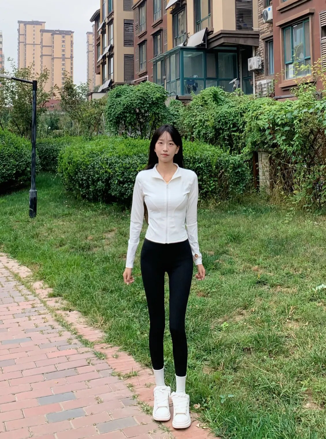 小野和子春季鲨鱼裤 薄款塑形收腹提臀 瑜伽外穿两相宜 高腰设计拉长比例