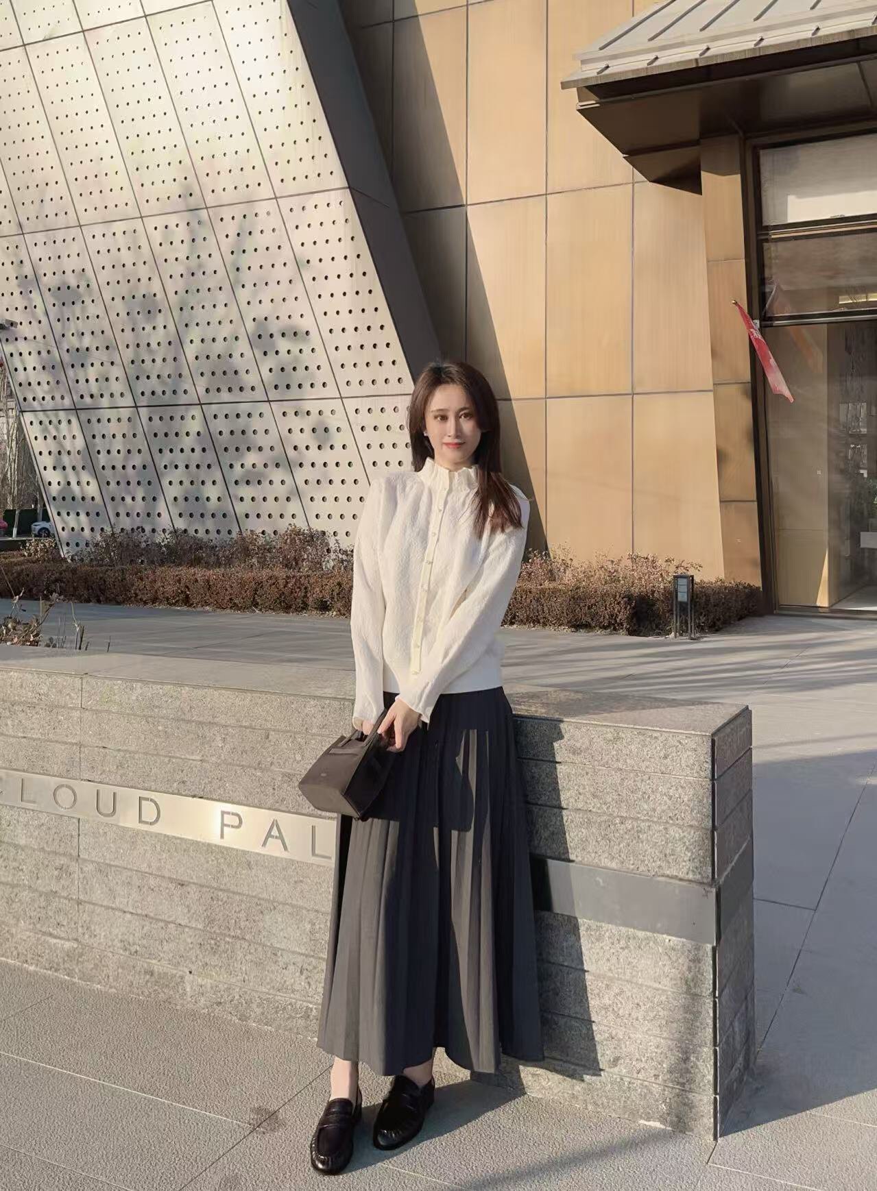 宋佳同款百丽海鸥乐福鞋2.0：厚底真皮的英伦飒爽美学