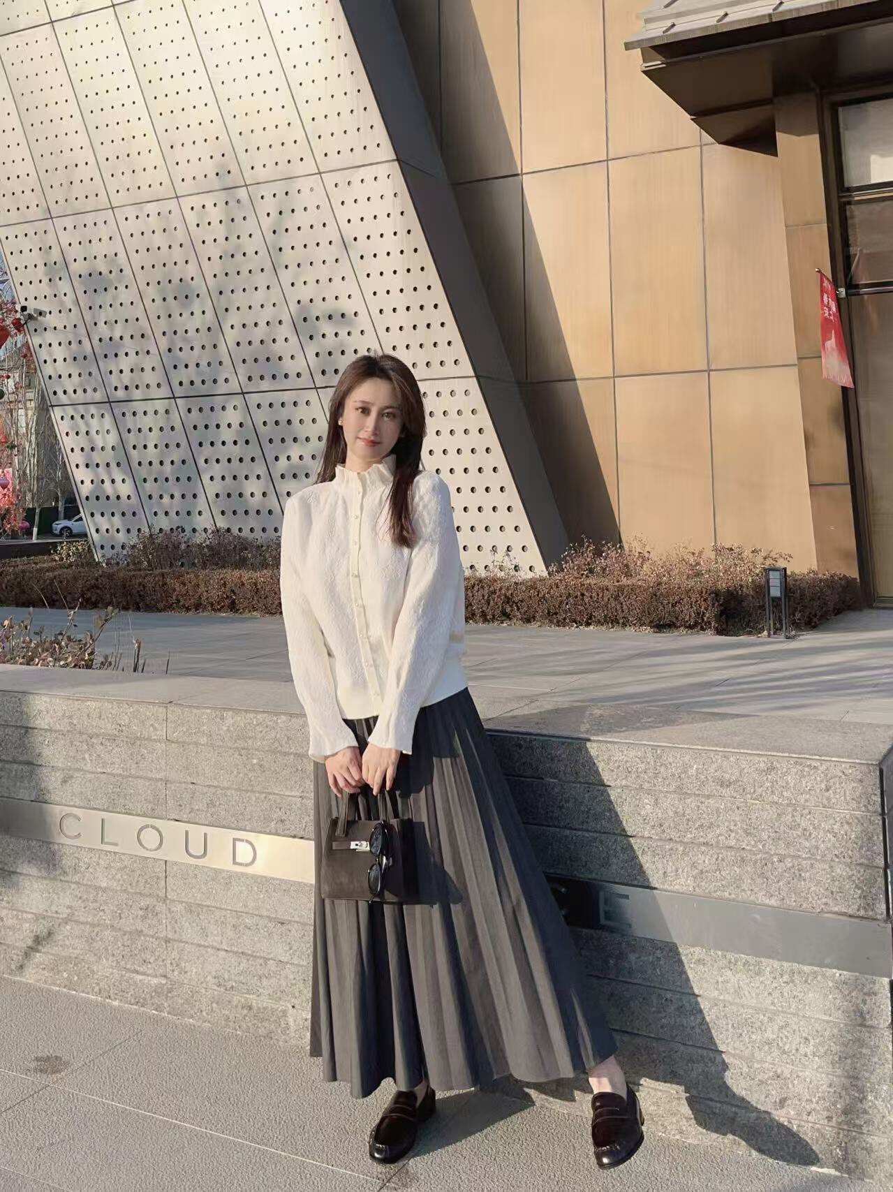 宋佳同款百丽海鸥乐福鞋2.0：厚底真皮的英伦飒爽美学