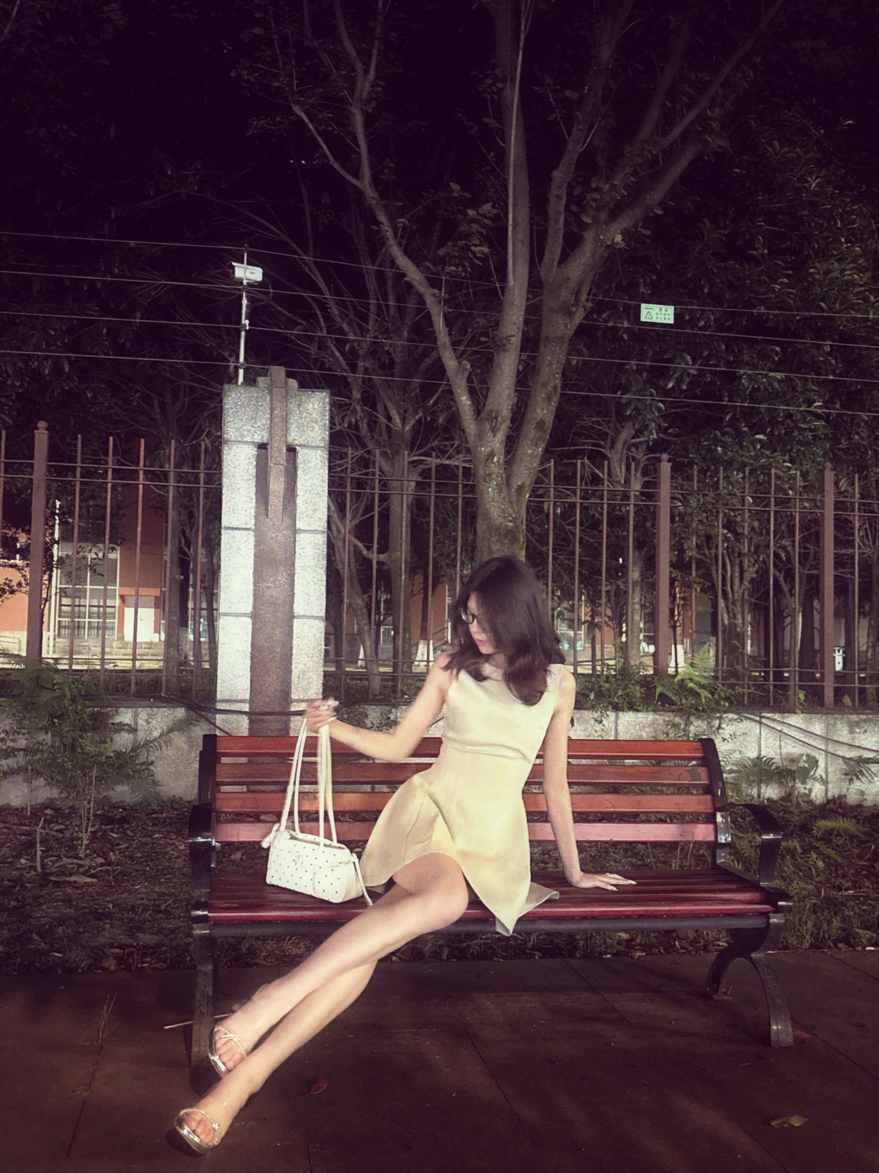 舒胡蕾夏日生日裙 法式无袖收腰设计 显瘦显高拉长比例 高级感气质满分